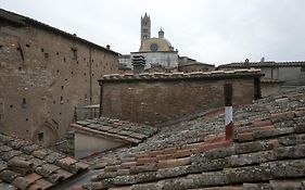 ホテル ラ ペルラ
